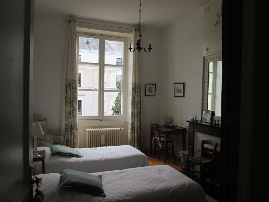 Chambre D'Hotes Marchand Angers Oda fotoğraf